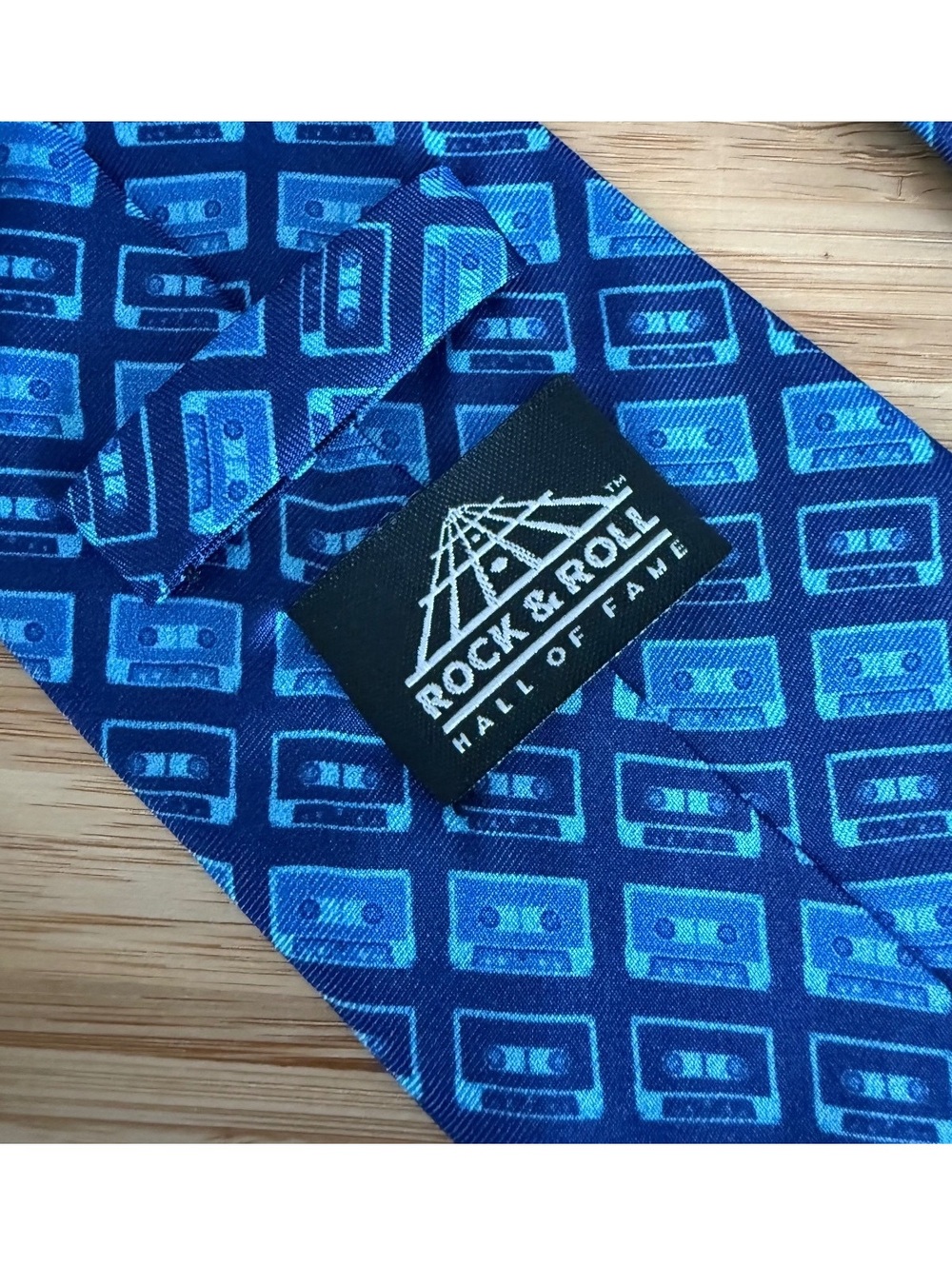 Rock & Roll Hall of Fame Cassette Tape Men's Tie 100% Silk Blue Music Retro NWT